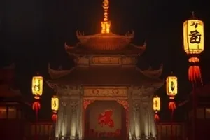 《长巷早餐店》凌晨灶台蒸汽升腾的封面画面